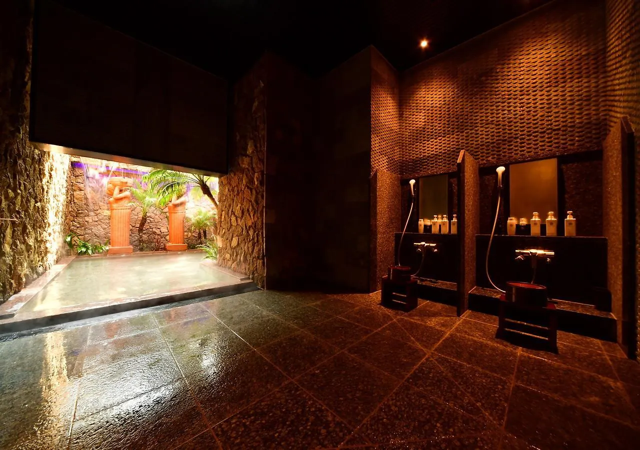 Balinese Onsen Ryokan Hakone Airu 4*,